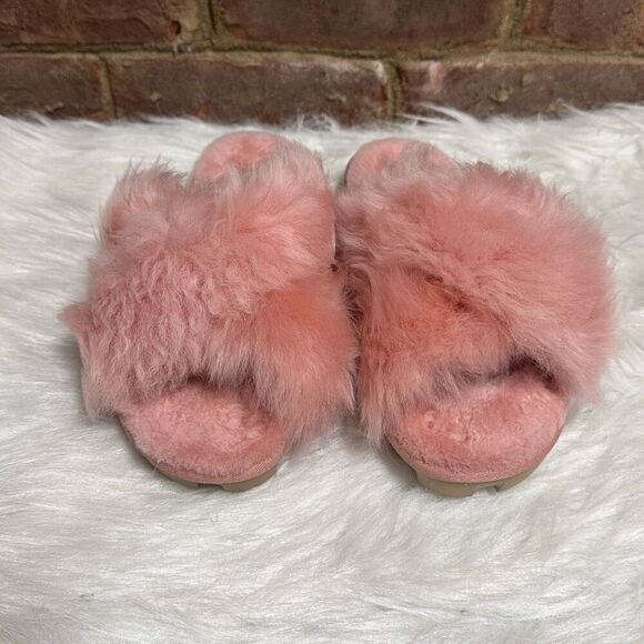 Ugg Women’s Pink Fuzzalicious Slippers Size 10 - Picture 1 of 9